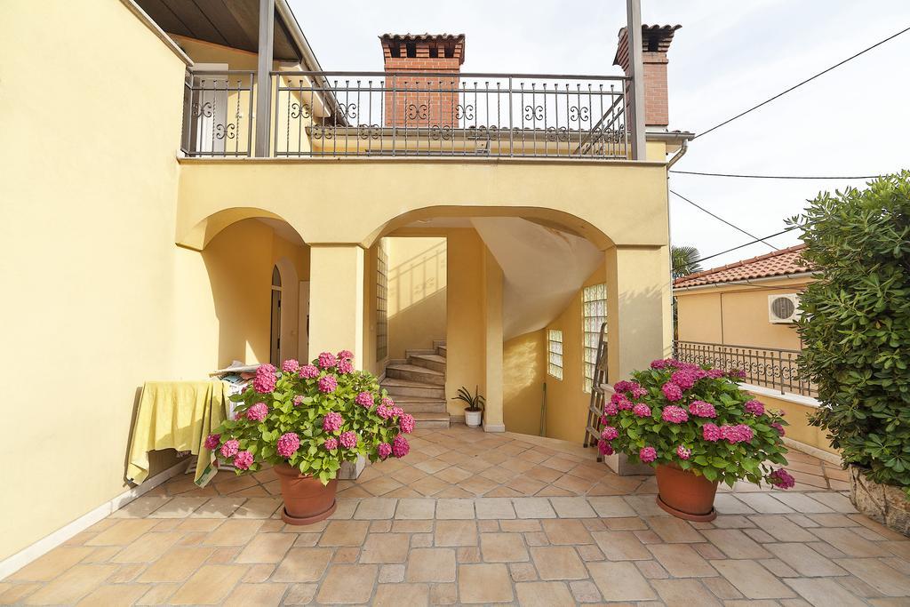 Apartments Hortensia Opatija Exterior photo