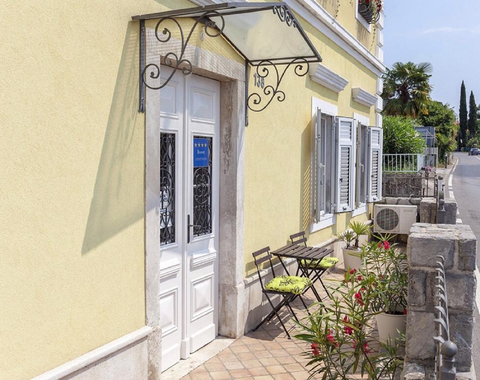 Apartments Hortensia Opatija Exterior photo